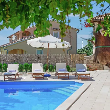 Modern In Porec With Swimming Pool *
