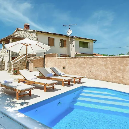 Modern In Porec With Swimming Pool *